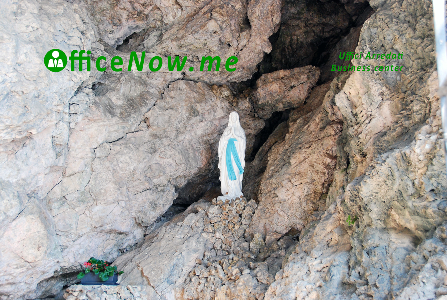 OfficeNow business center, Santa Caterina del Sasso, grotta con Madonna